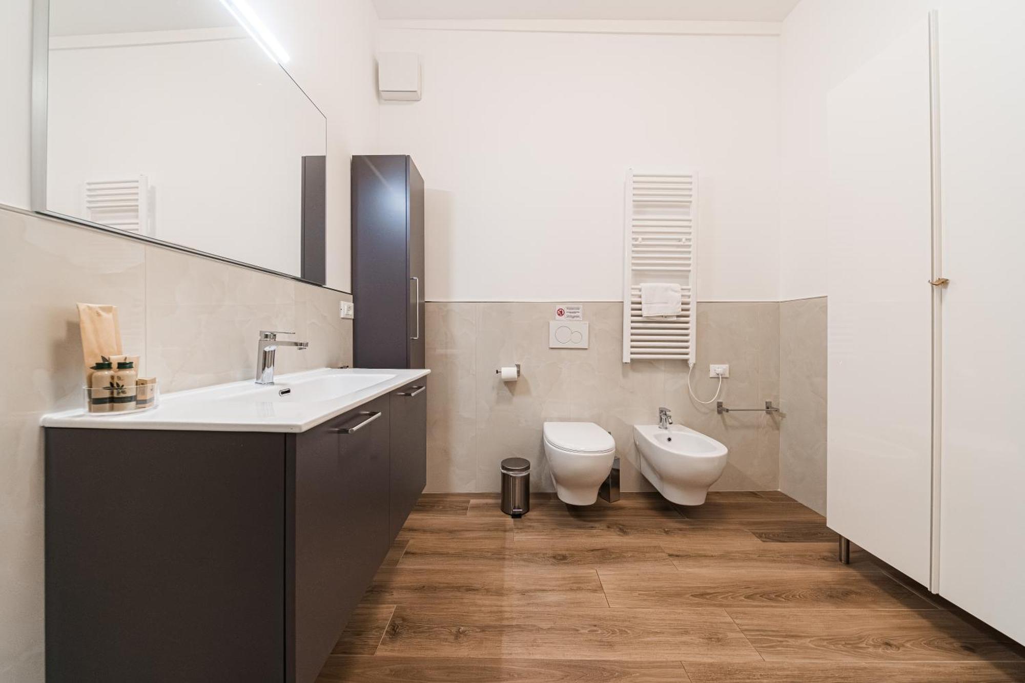 New - Venturini Suites In Bologna Centre Екстериор снимка